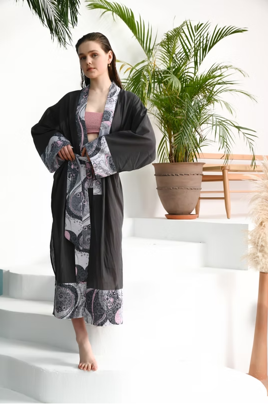 Mira Kimono