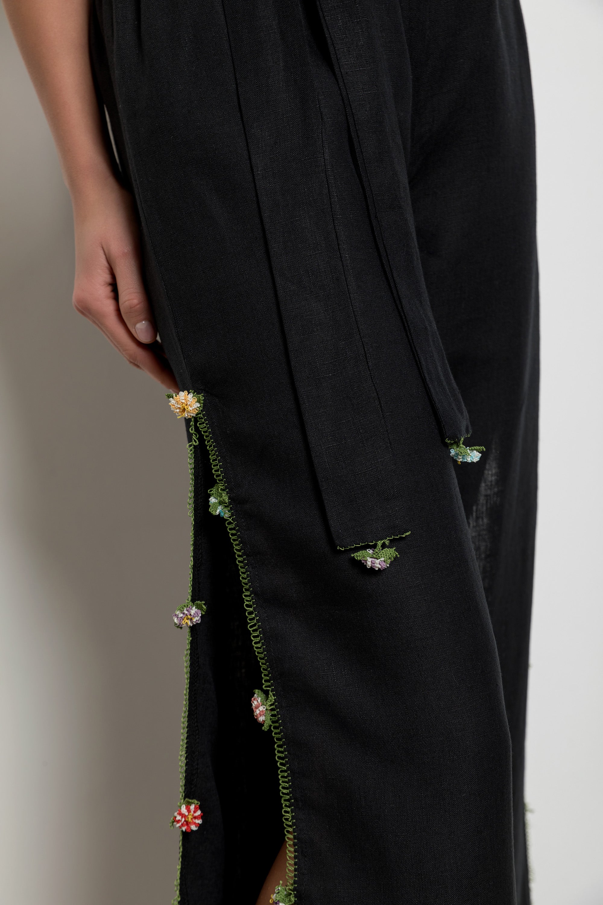 Adalya Pants Ecru-Black