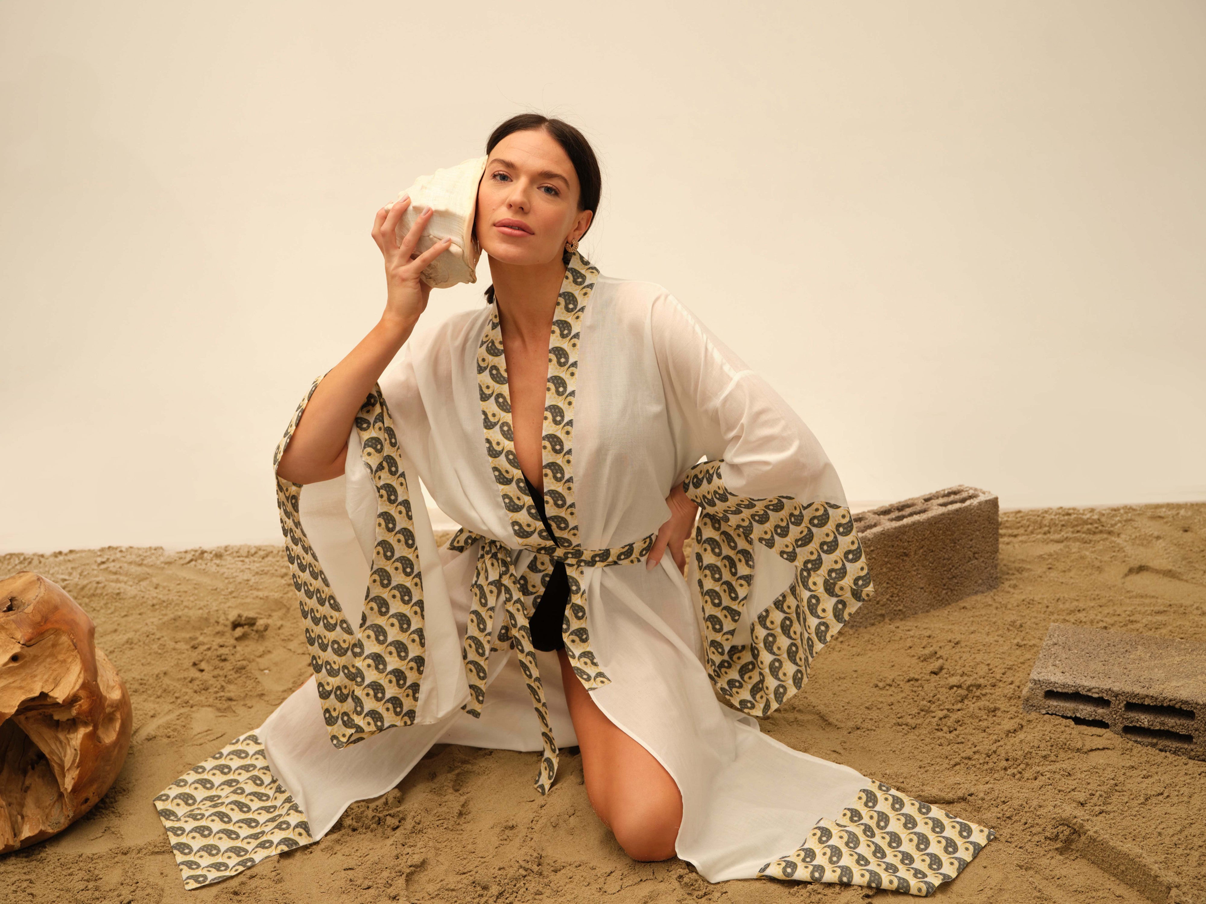 Halide Yin-Yang Kimono