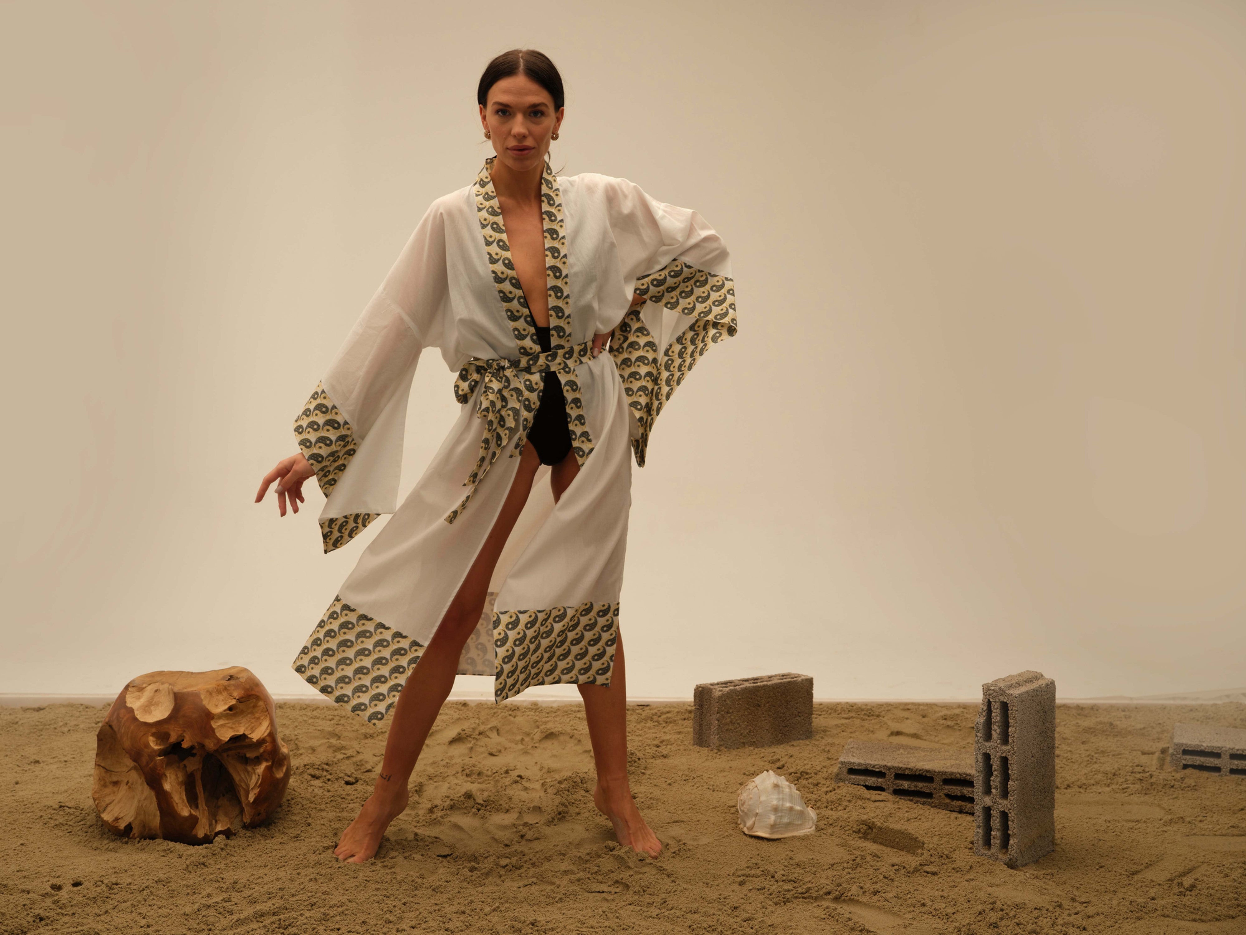 Halide Yin-Yang Kimono