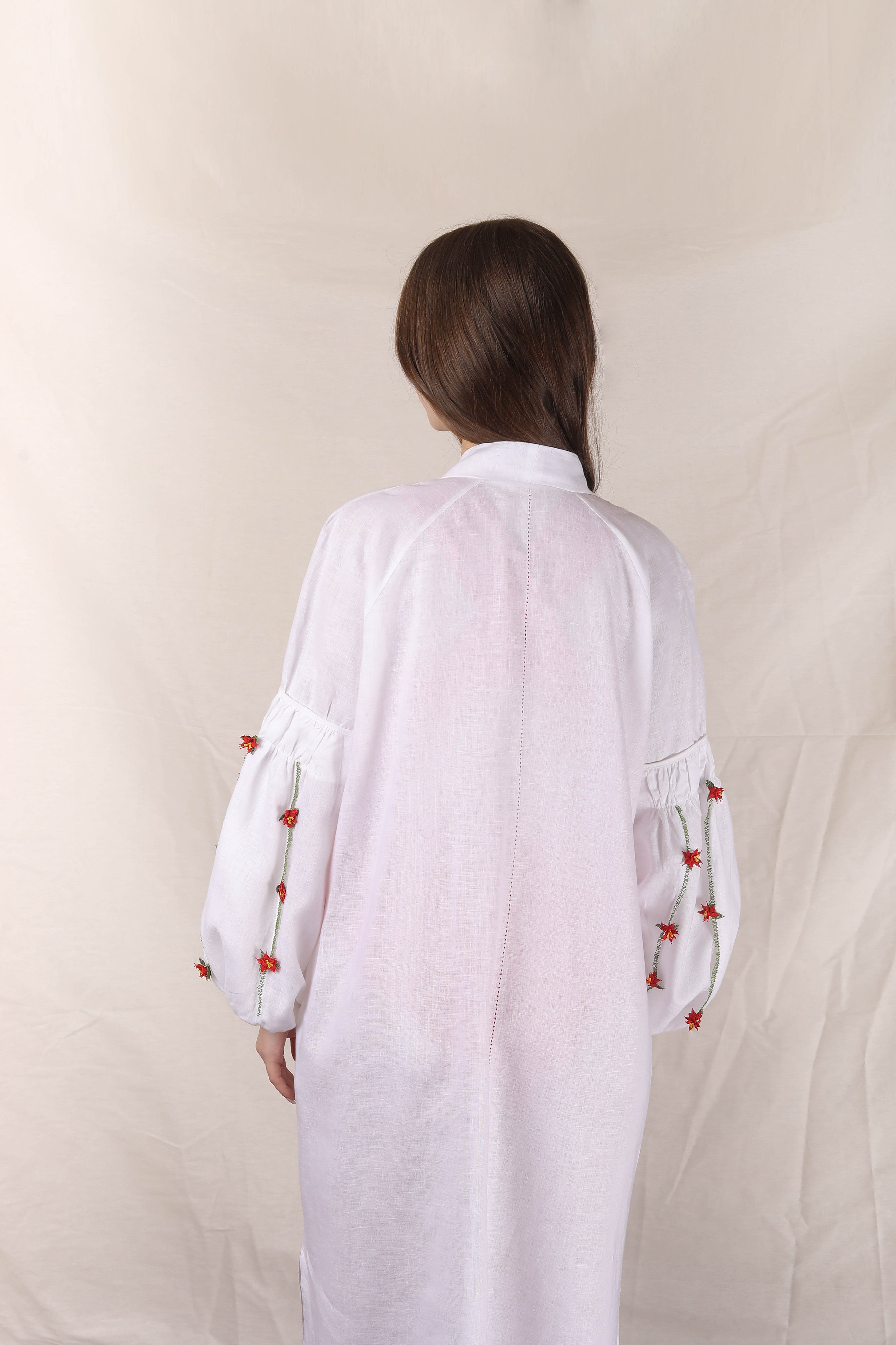 Ata Kaftan Black and White